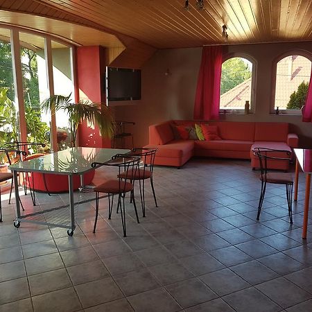 Szigeti Apartmanhaz Πετς Εξωτερικό φωτογραφία