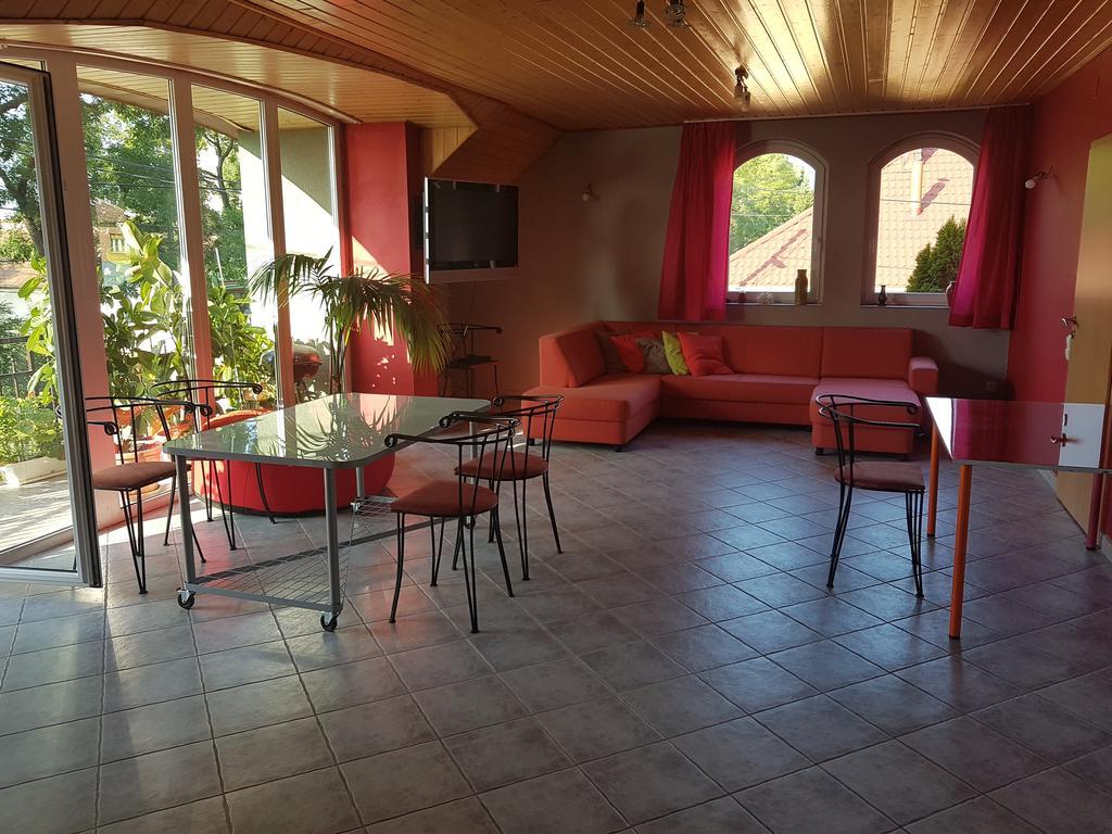 Szigeti Apartmanhaz Πετς Εξωτερικό φωτογραφία